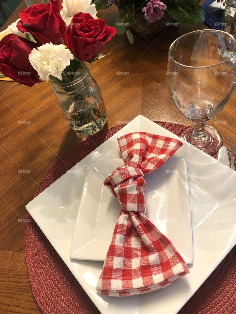 Table setting 