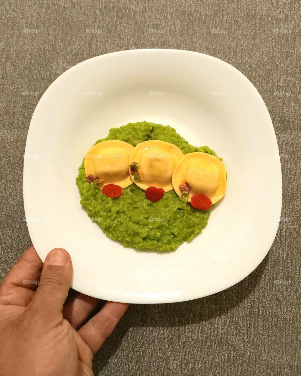 mashed peas ,ravioli with ricotta