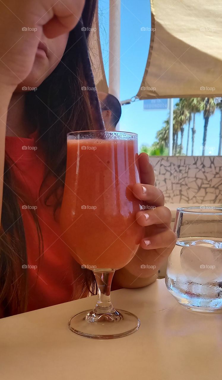 batido de frutas en playa