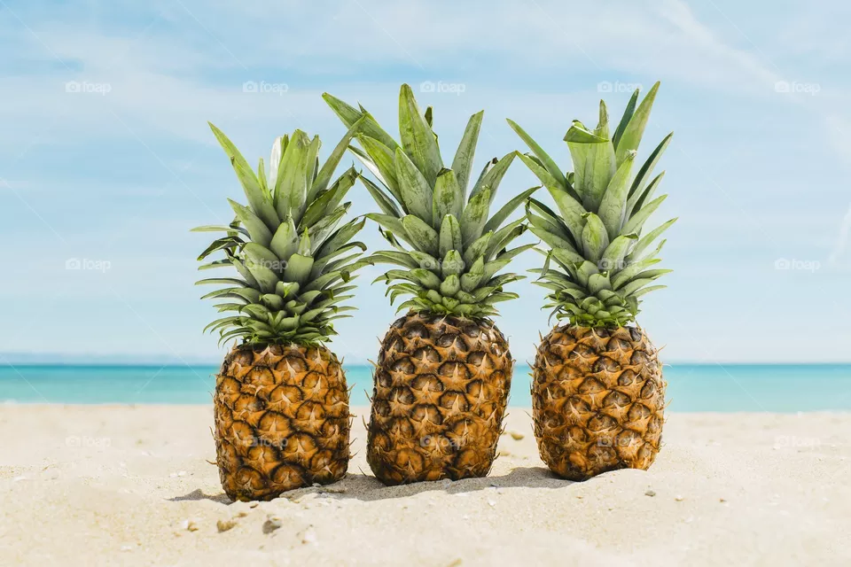 Piñas en la playa