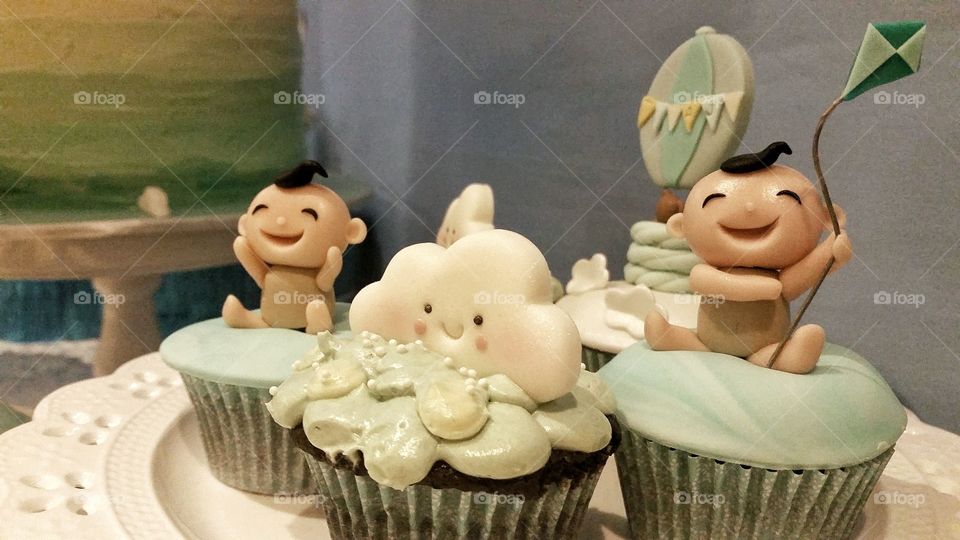 When you put yhe fun i  every cupcake!!