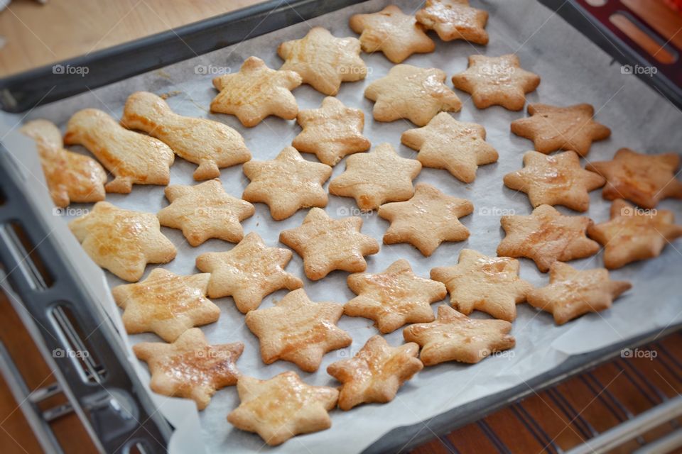 Baking cookies