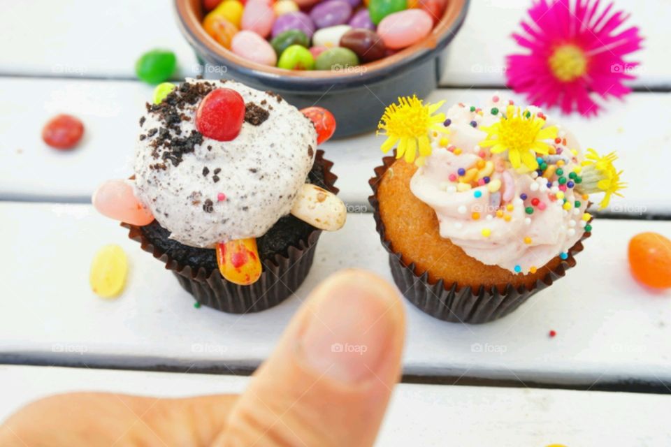 Crazy Cupcakes - creative