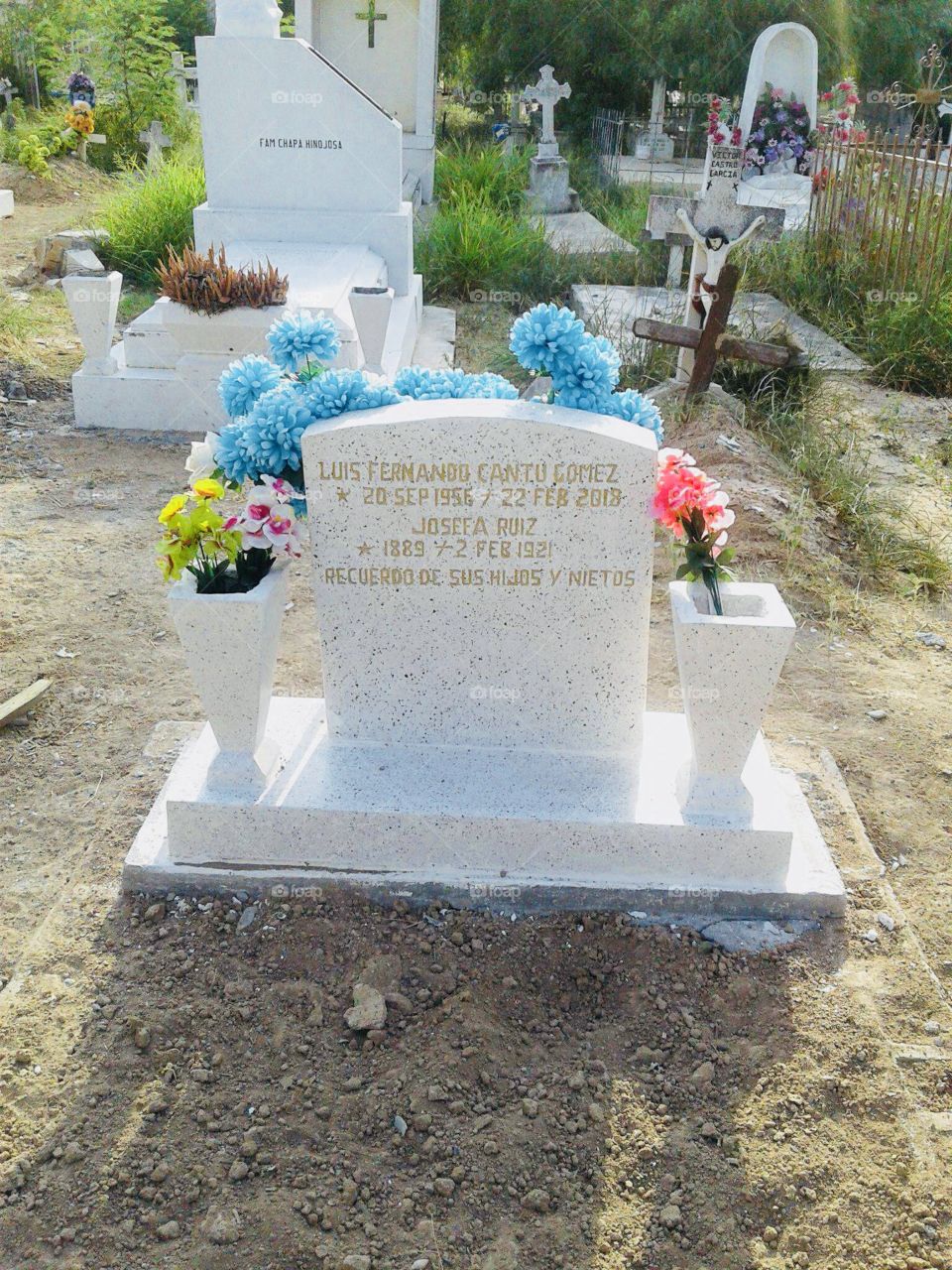 Grave tombstone 
