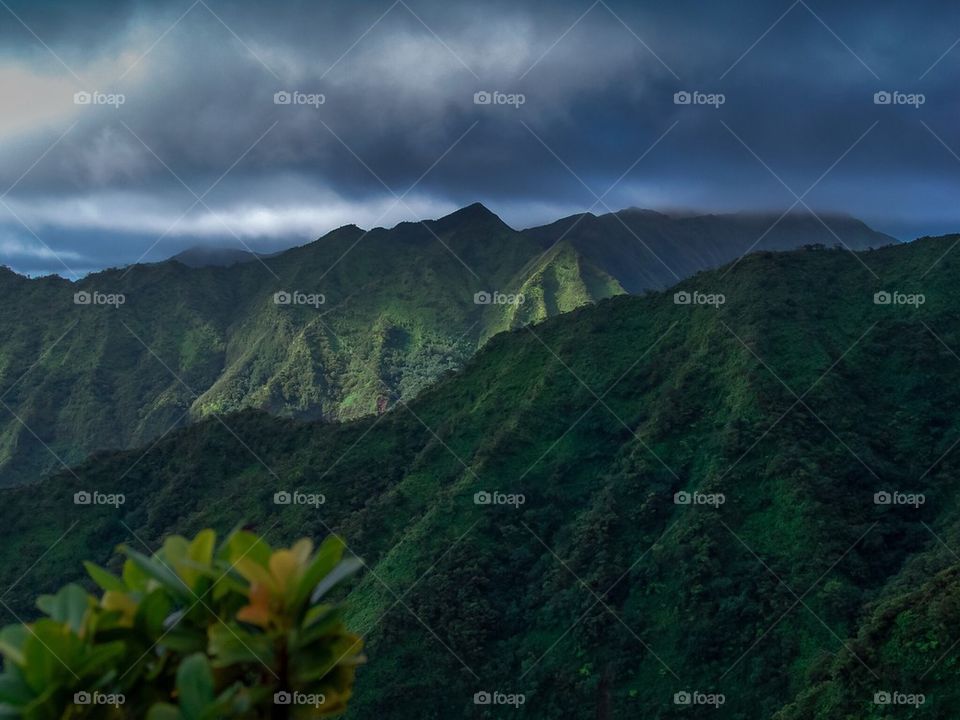 Hawaiian mountains 