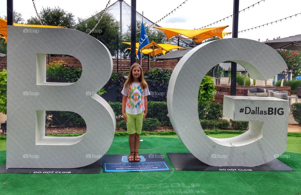 Big City Life. Dallas photo prop at Top Golf
