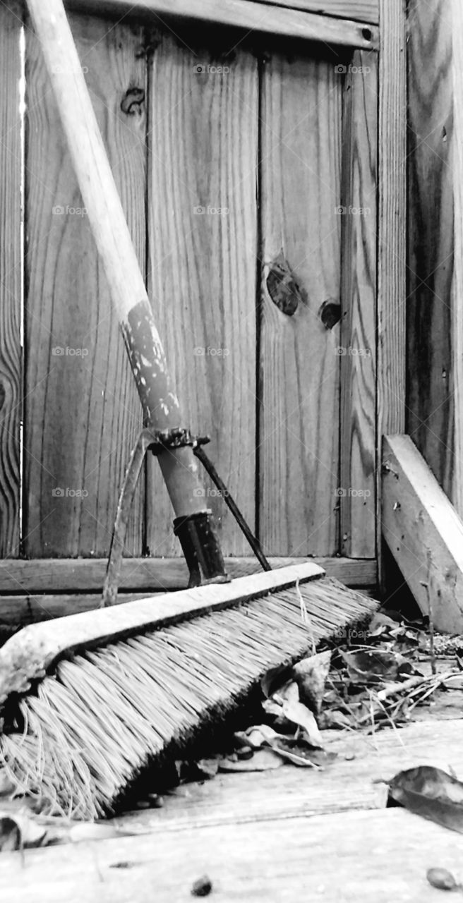 I was sweeping leaves off the deck...until I stopped 🤣🤣🤣