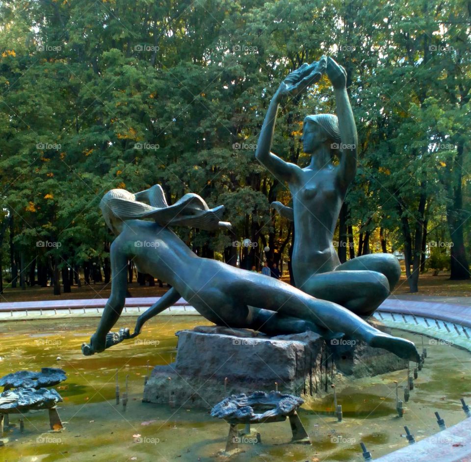 Fountain, Sculpture, Statue, Water, Outdoors