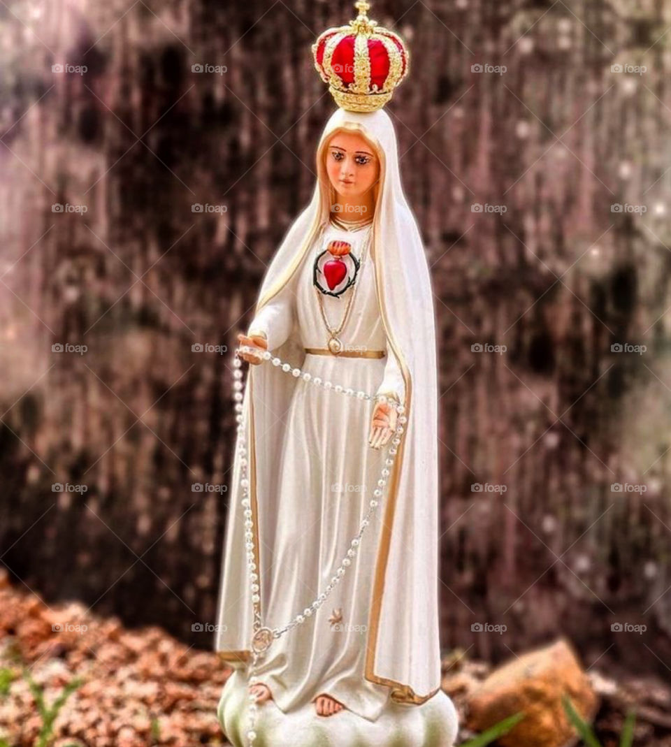 🙏 🇪🇸 Oh Maria, ruega por nosotros que recurrimos a ti.  Amén.  🇧🇷 Ó Maria, Nossa Senhora, rogai por nós que recorremos a vós. Amém. / 🇺🇸 O Mary, pray for us that we turn to you.  Amen. / 🇮🇹 O Madonna, prega per noi che ci rivolgiamo a te. Amen. 