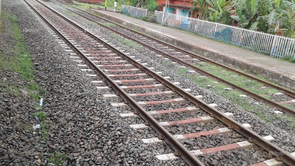 rail way you can travel from this place to that place