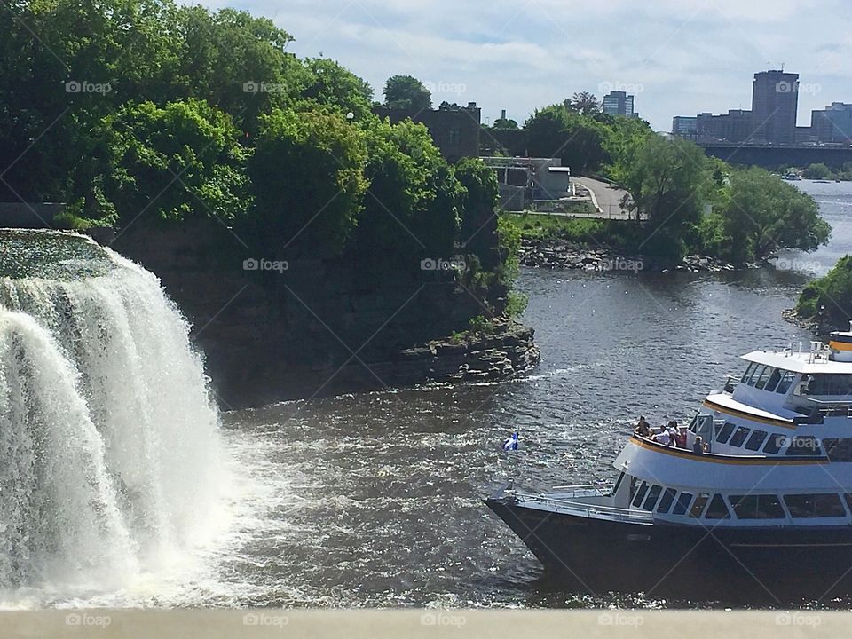 Boat tour and falls 