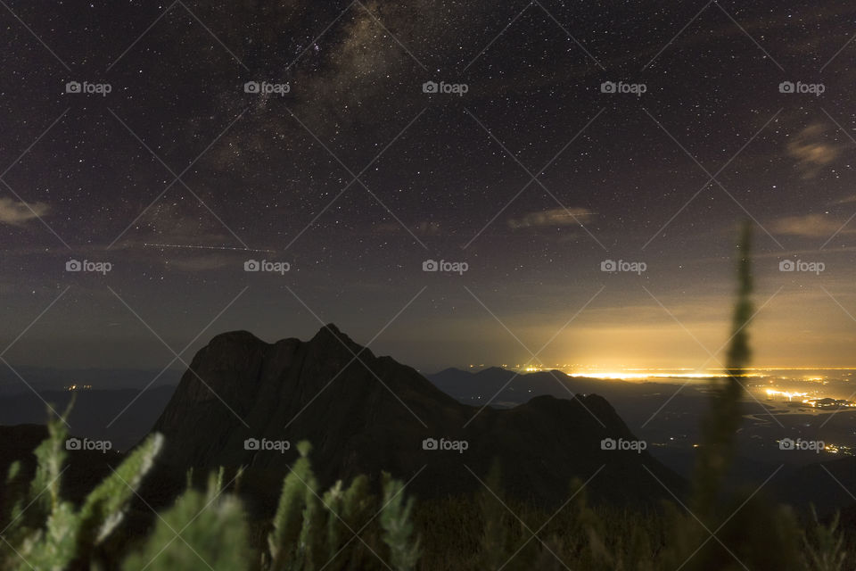 Starry night in Pico Parana.