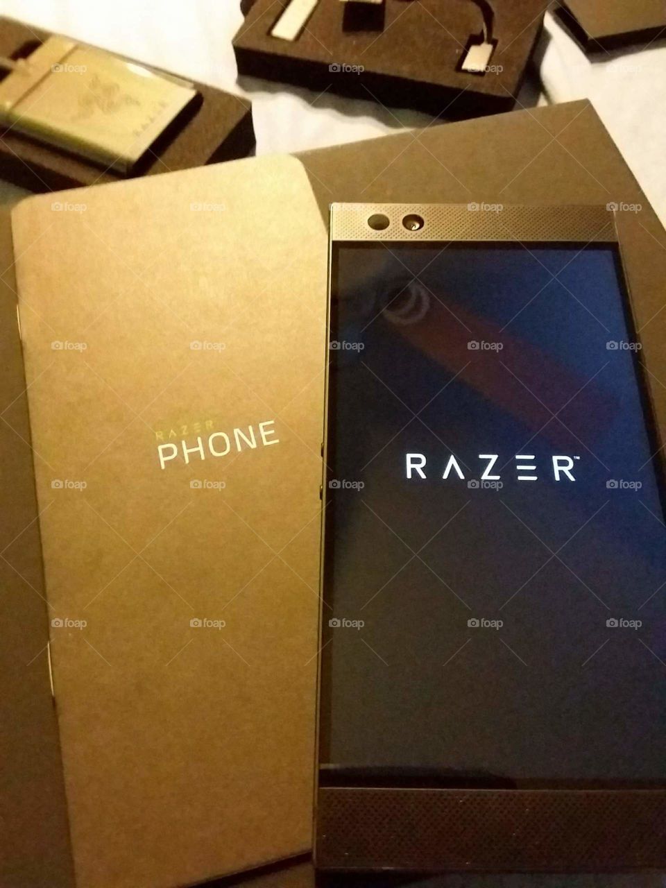Unboxing Razer Phone