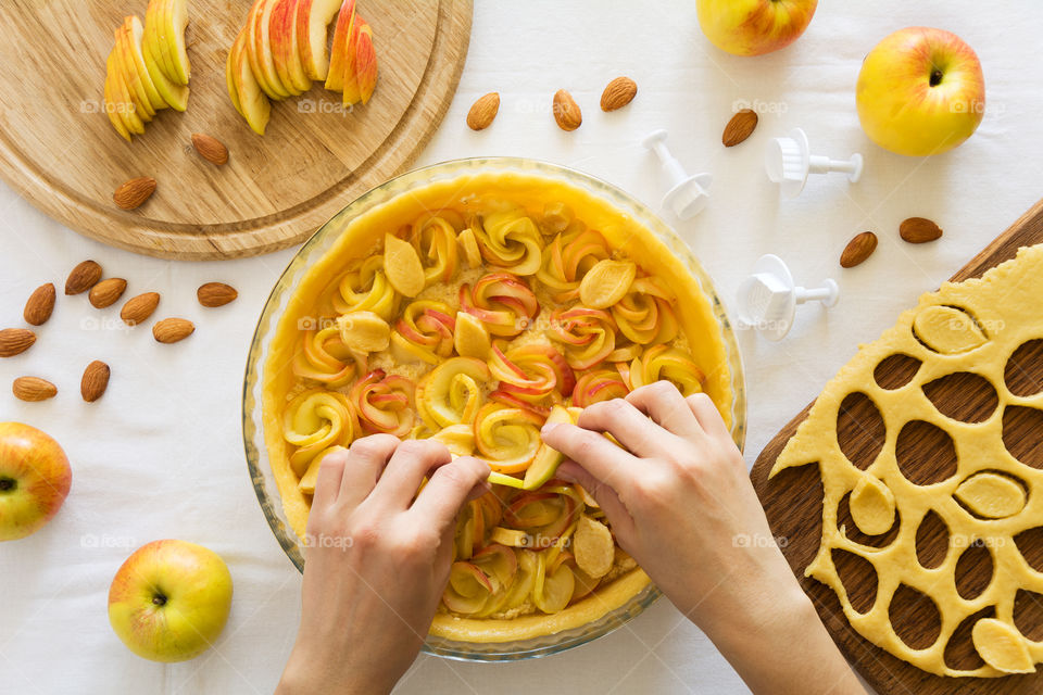 Cooking apple rose tart