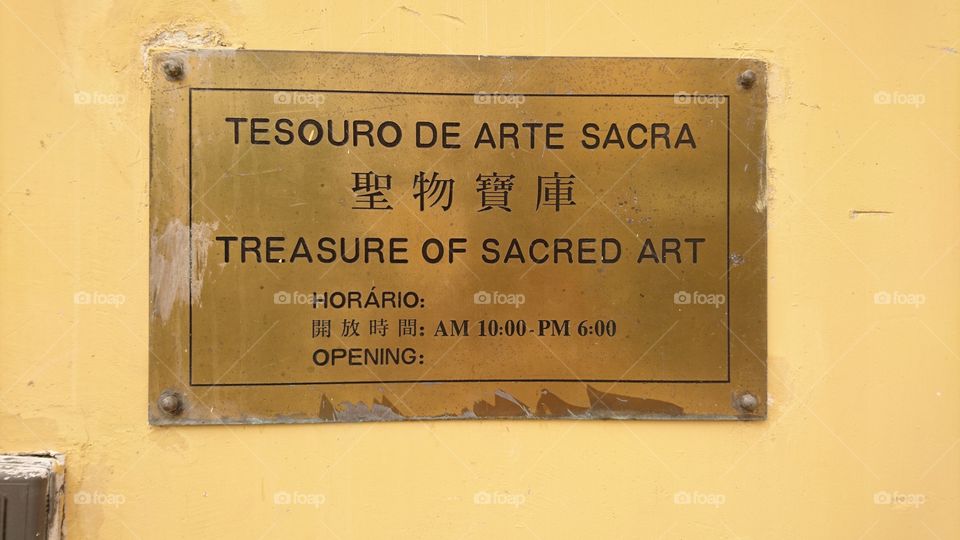 this is the sacred art, can find in the tourist center in Sanmalo Macau