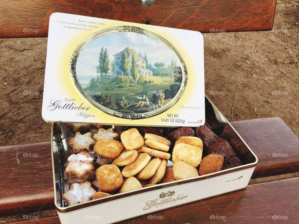 Biscuits box