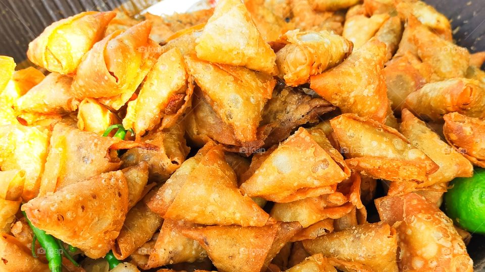 Choice of evening snack, tasty onion SAMOSA.