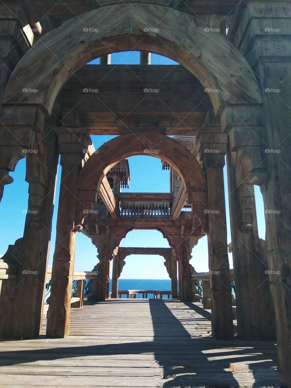 Battle wood vs. metal