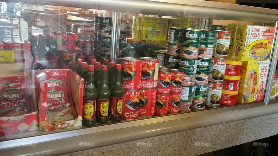 Guatelinda Display Case