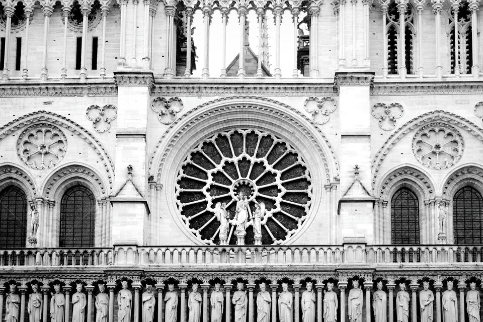 Notre-Dame Cathedral,  Pairs in black and white