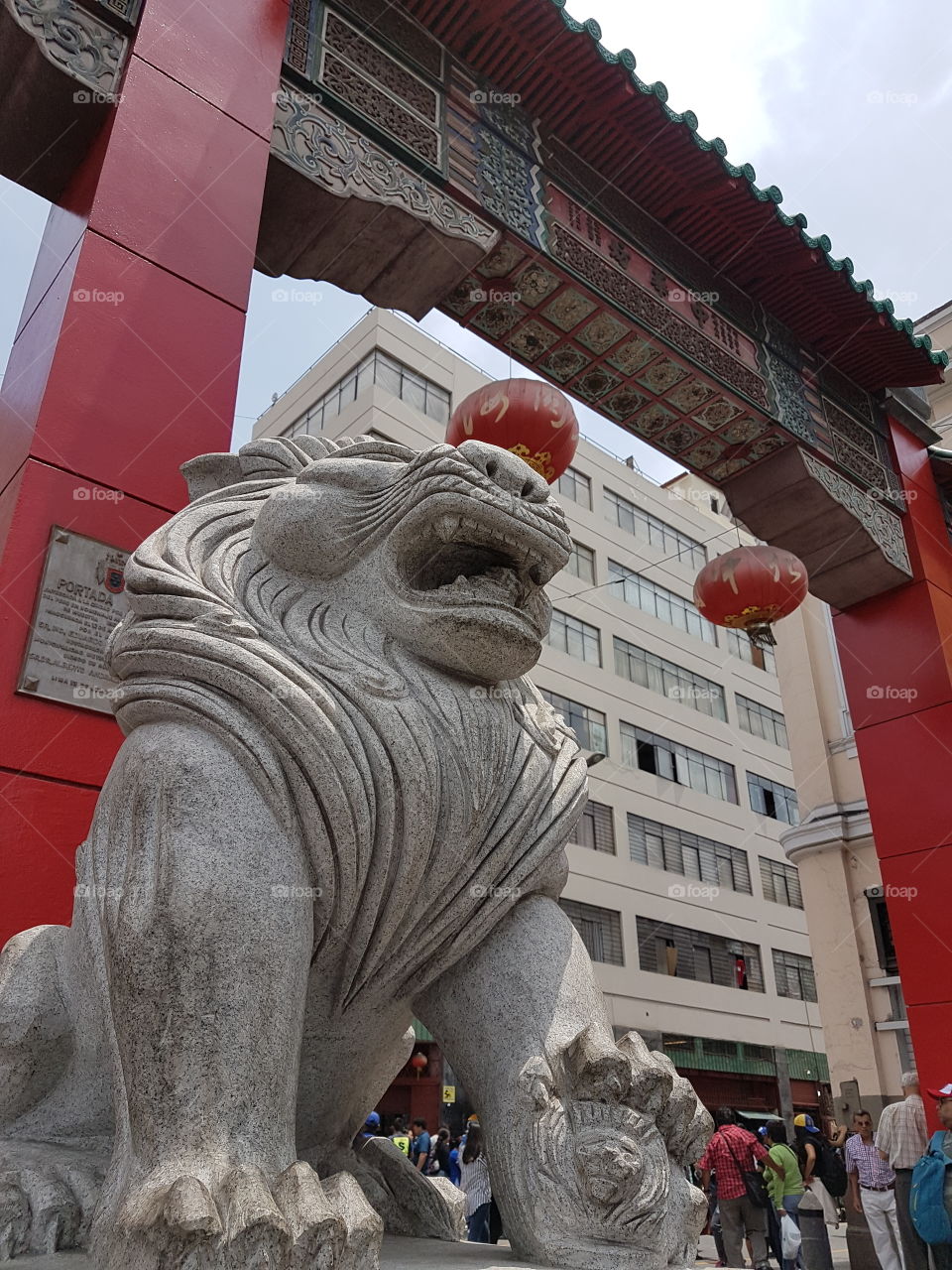 china town in Lima Perú has this beautiful dragon