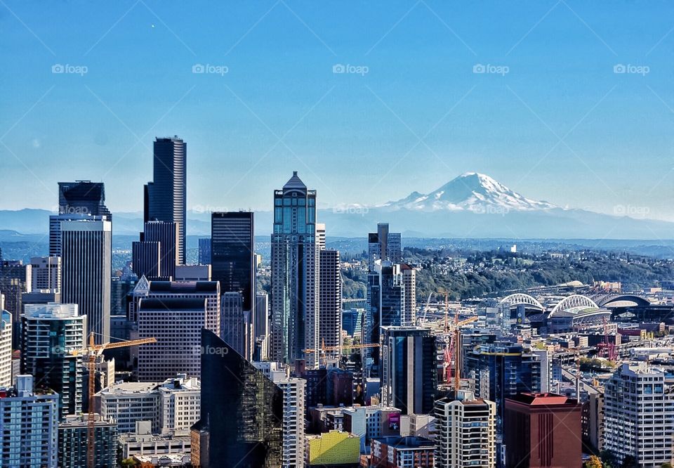 Seattle and Mount Rainer