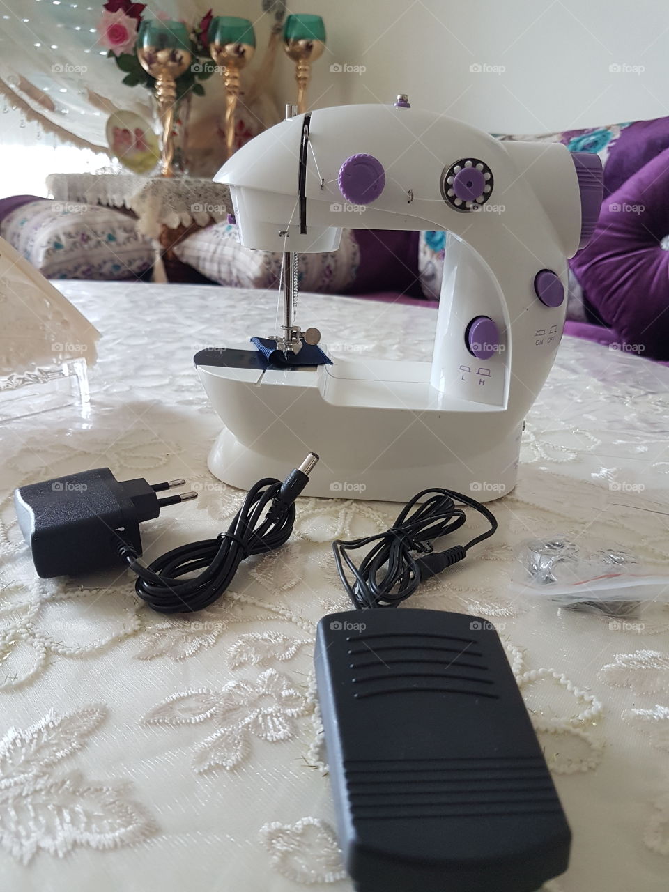 Mini Sewing Machine