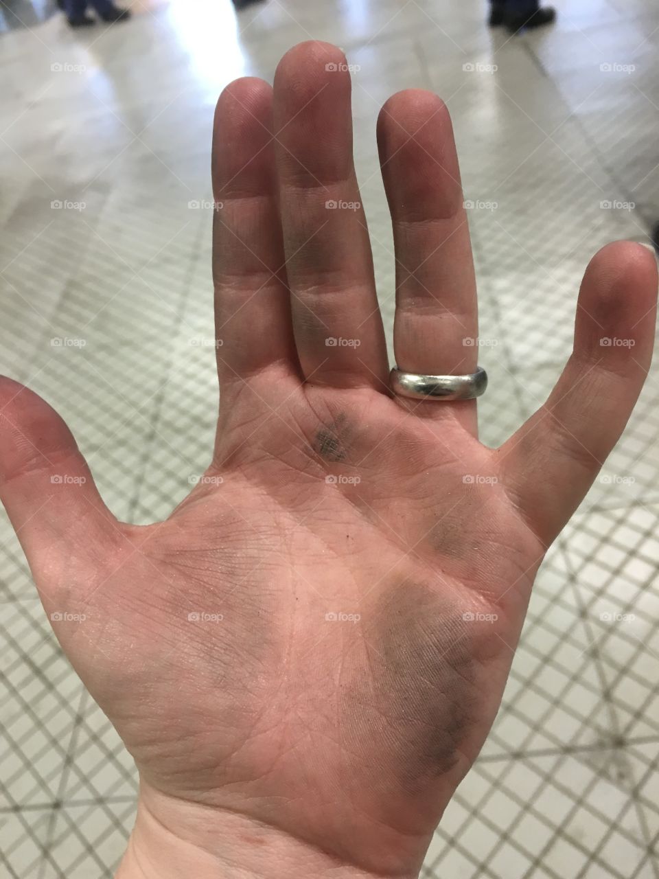 Dirty hand at work 