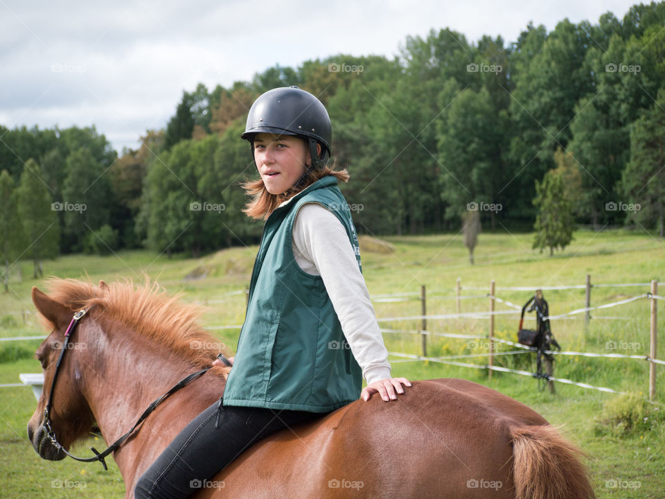 #häst #horse #islandshäst #ryttare #hästtjej #ridning #riding #horsebackriding #barbacka #Lumix Barbackaridning #trav #galopp #skritt #skritta #träns #sommar #sverige #svensksommar #sommarlov #stockholm #sweden #swedishsummer #summer 