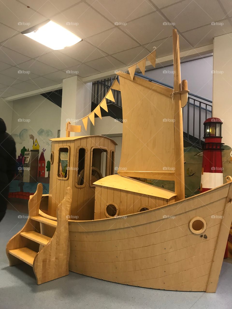 Kinderspielplatz Holzschiff  Kinderschiff Soielen segeln Pirat Seemann
