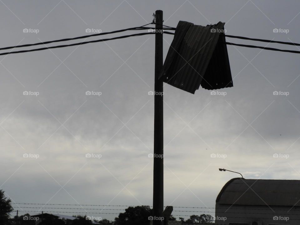 Tornado Huracán Desastre Natural Chapas Cables Elementos de Construcción Fábrica Viento Tormenta