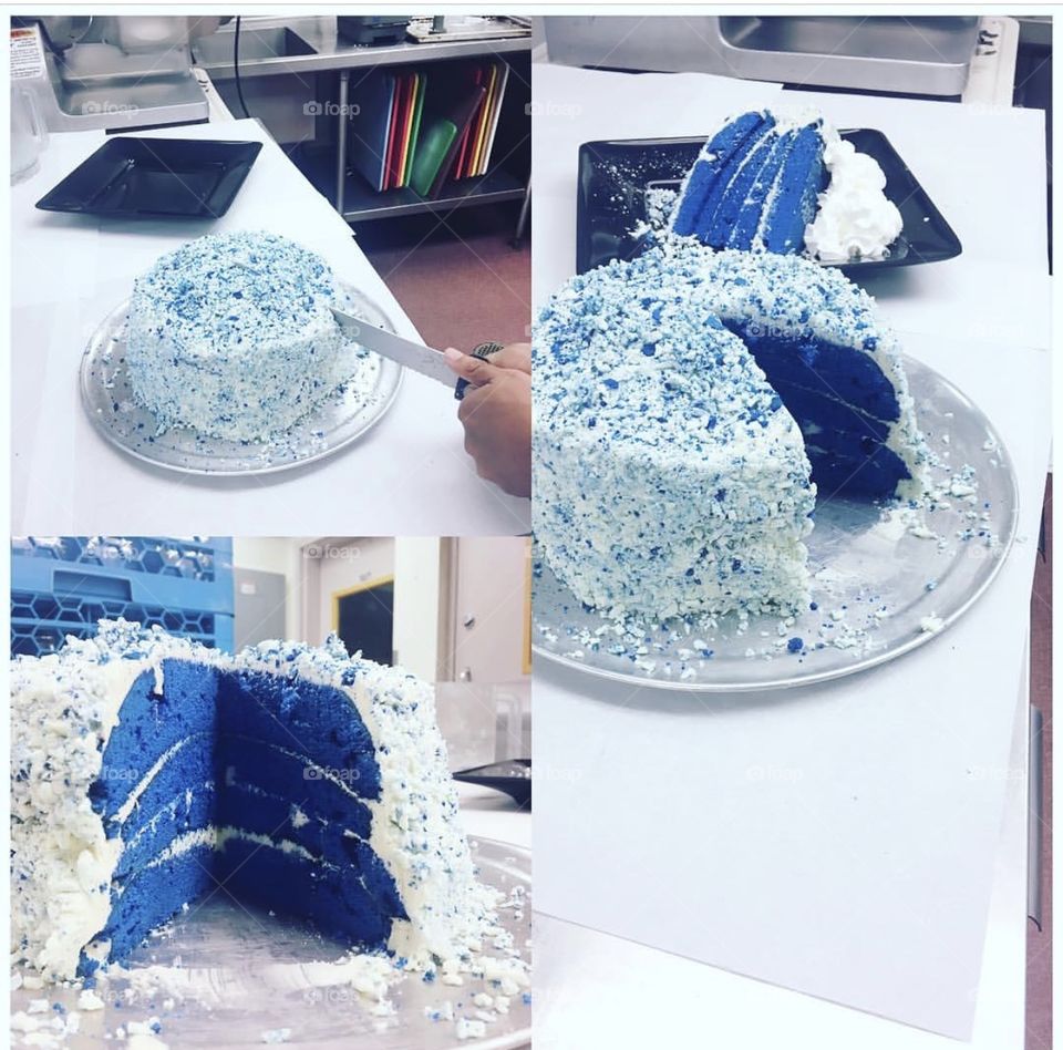 BLUE VELVET CAKE: recipe & presentation from yours truly. 
