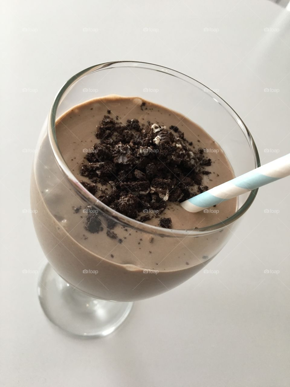 Oreo, Banana, Peanut Butter Smoothie 