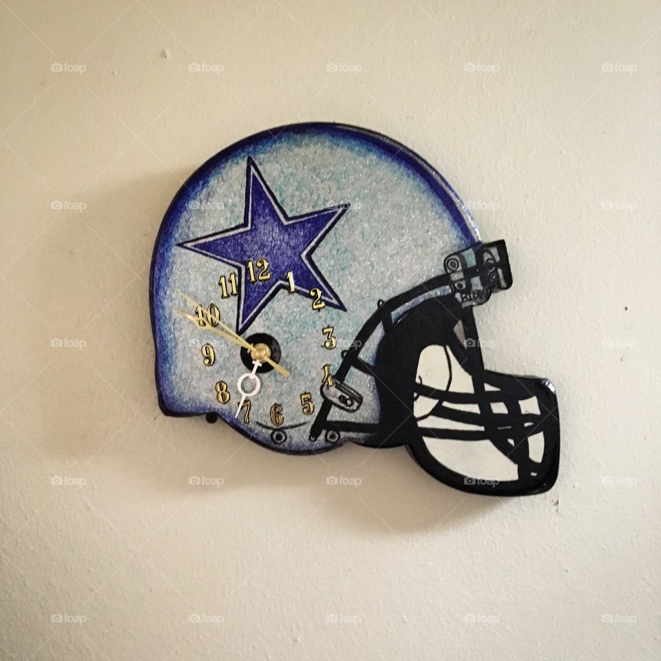 This is a Dallas Cowboys clock that I refurbished from an existing Denver Broncos clock 