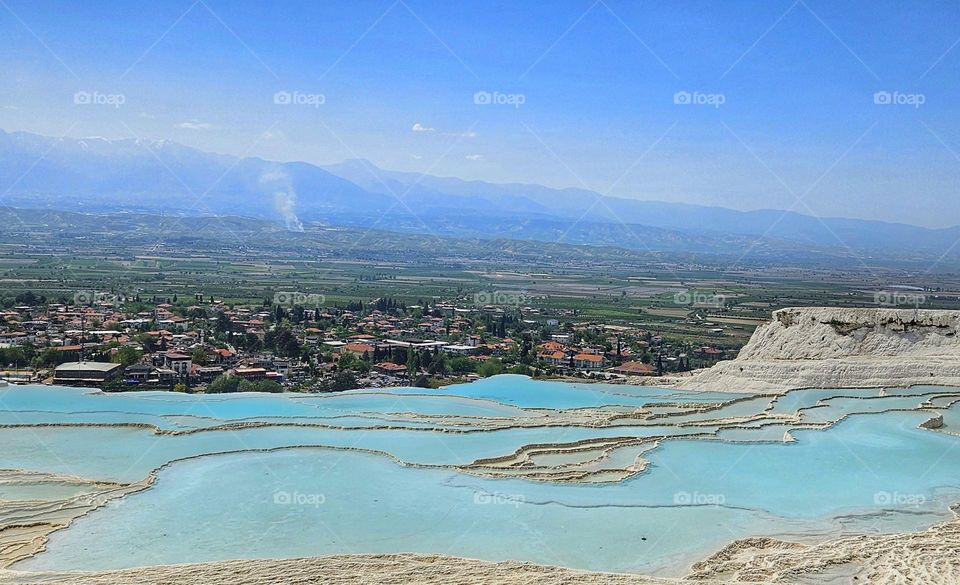 gorgeous view over the cascading pools of hierapolis and Pamukkale