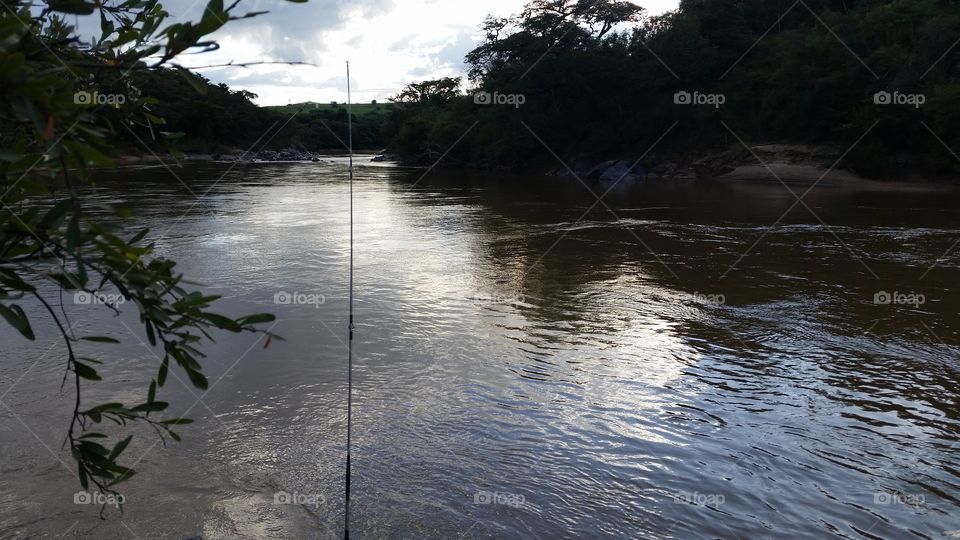 pescaria no rio