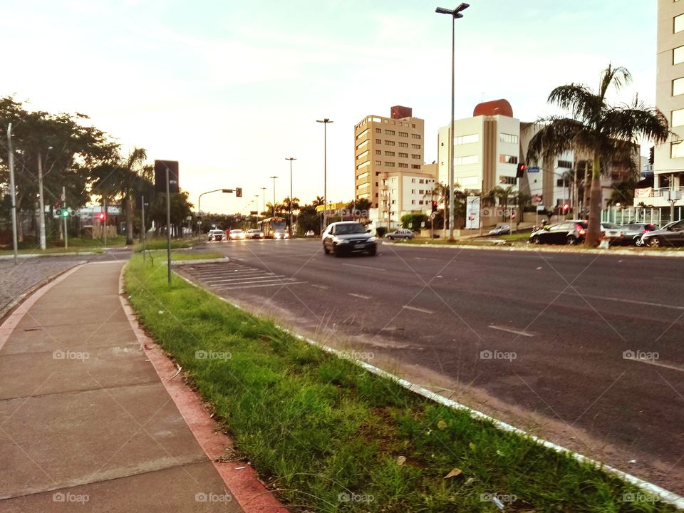 Avenida Rondon Pacheco em Uberlândia