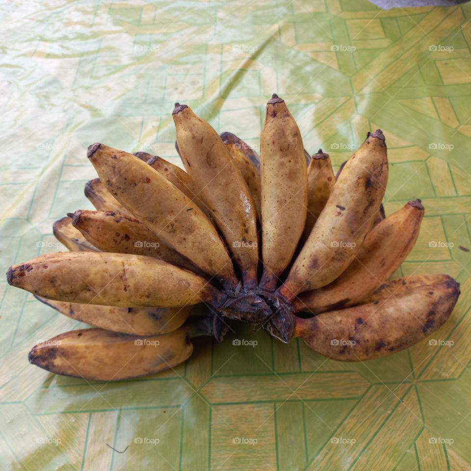 Benefits Bananas are rich in vitamins and fiber