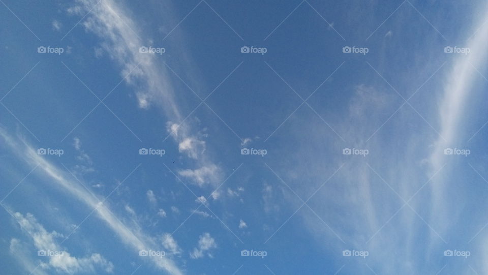 wind 
Cloud
Sky