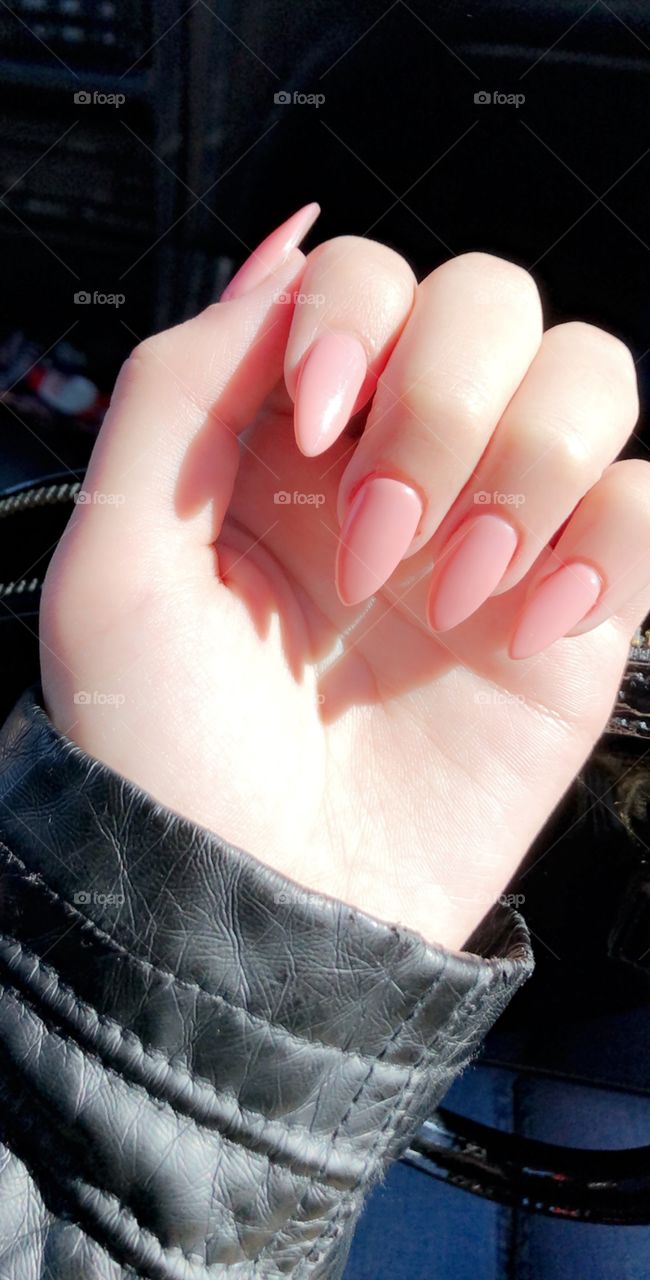 Pretty Pink Nails 