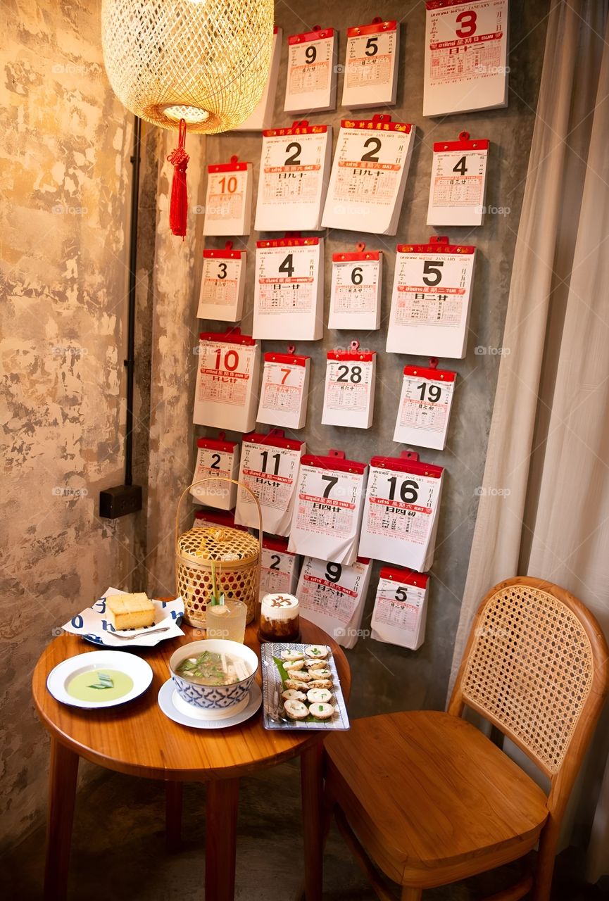 Coffee shop decorated in traditional Chinese style.