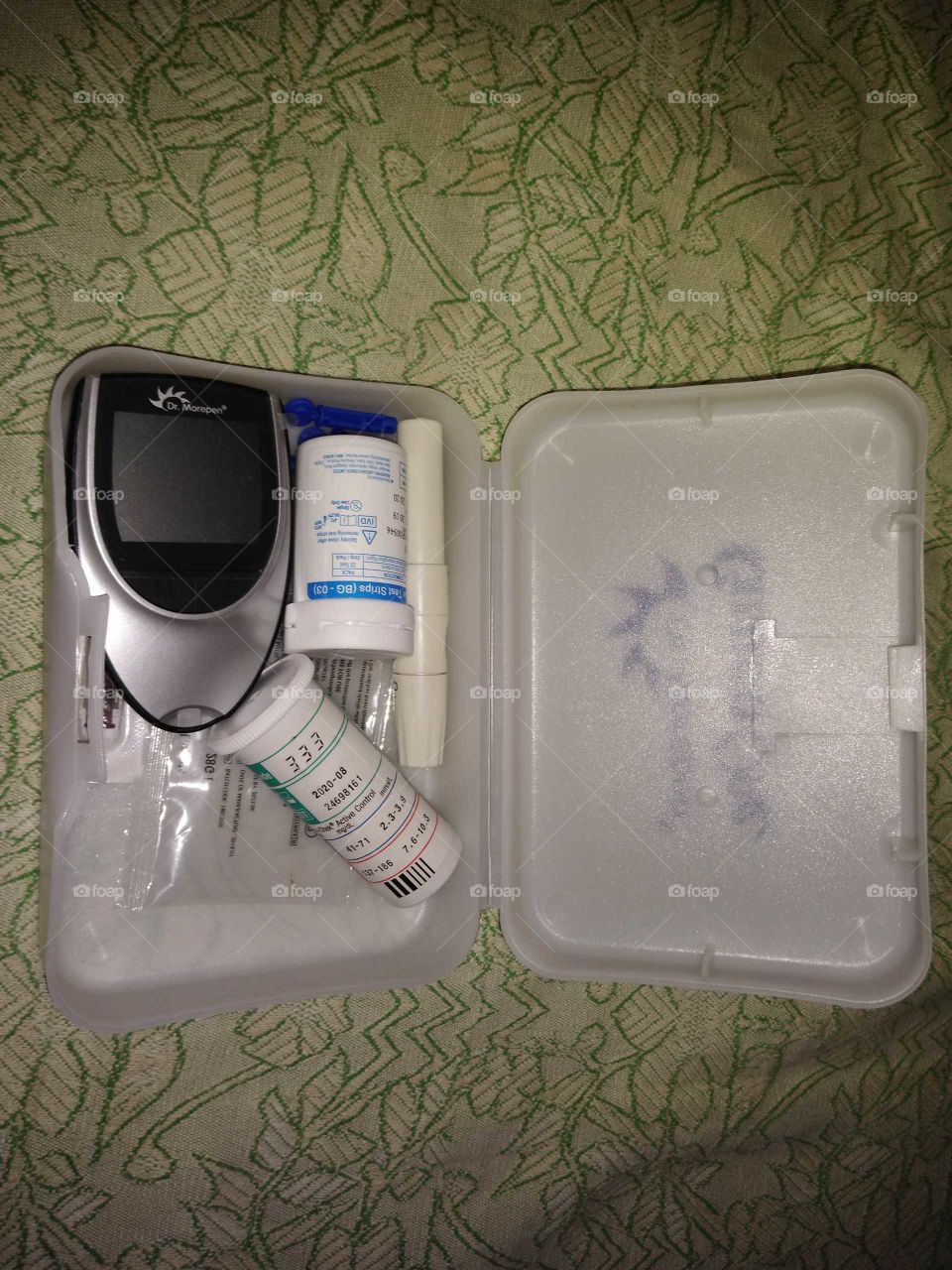 glucose metre of diabetes patients