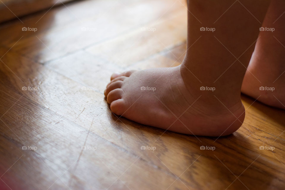 barefoot feet