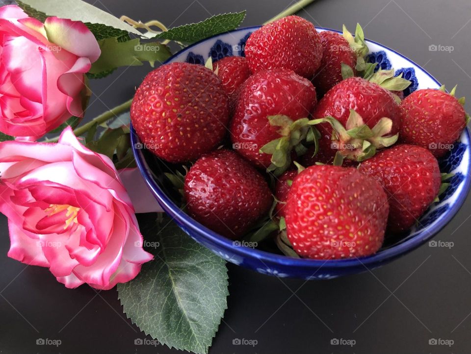 Red summer strawberries, yum