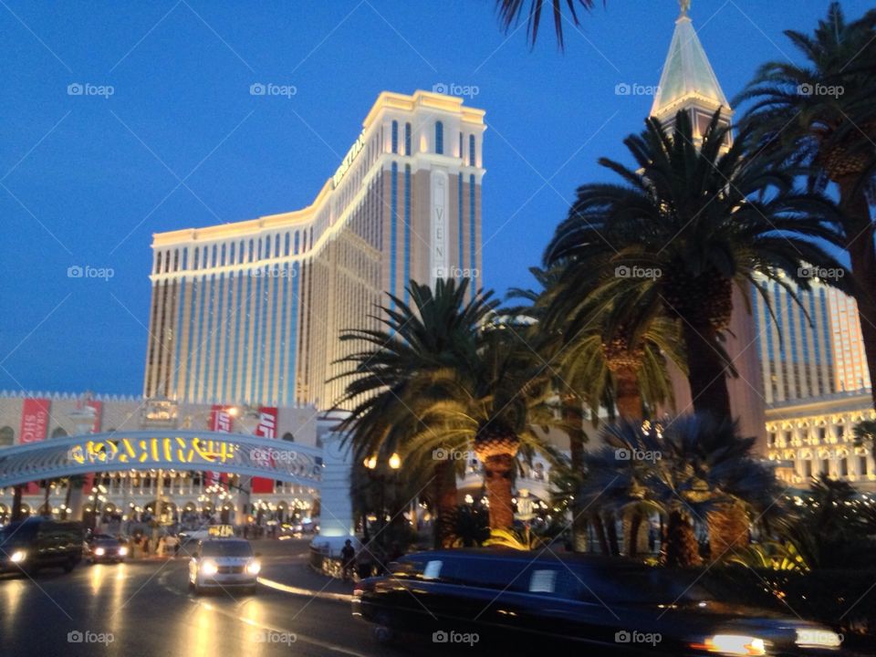 Vegas ar Night