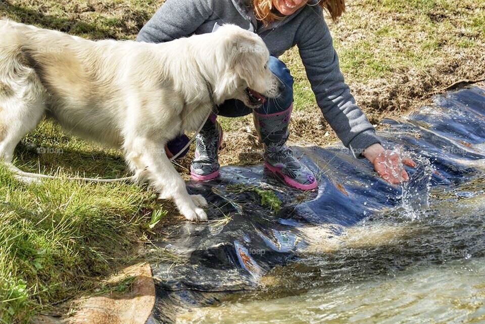 Zoe playing with water