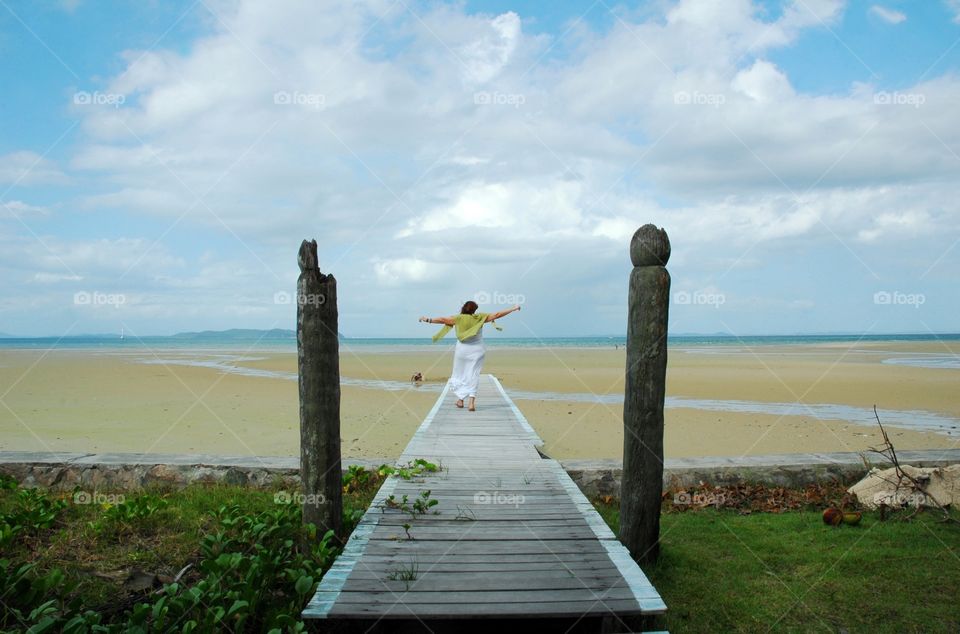 Receber o ano de coração aberto, para um primeiro passo com pé direito.