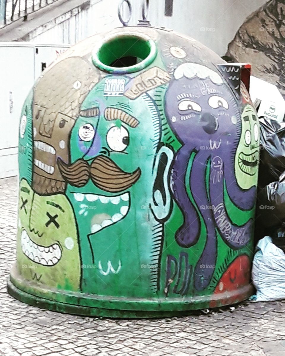 dustbean in Alfama