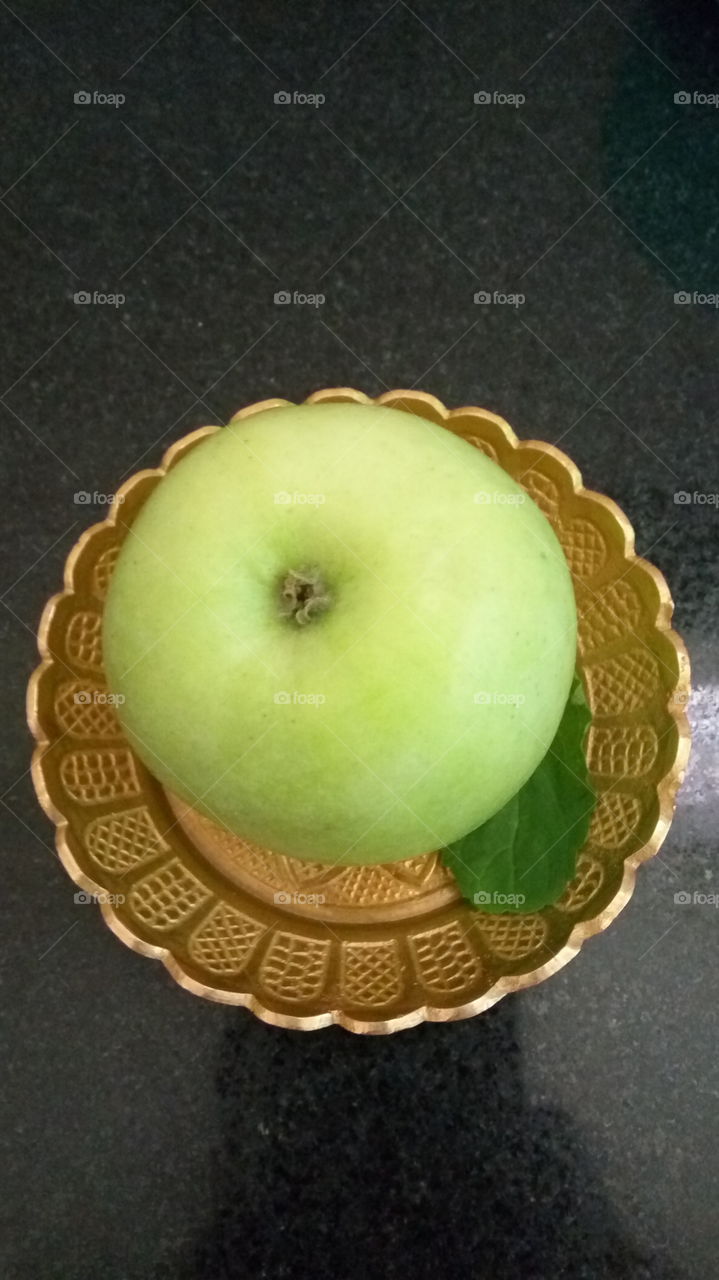 green apple