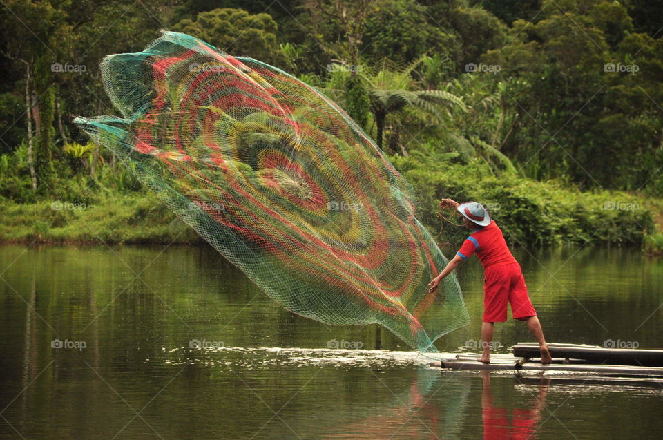 Trowing nets